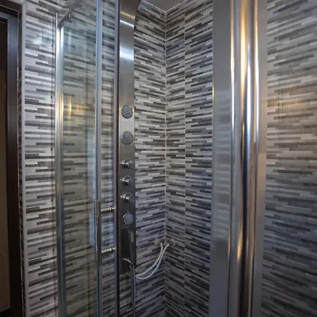 Apartment Art Loft -near Coresi Mall Brasov